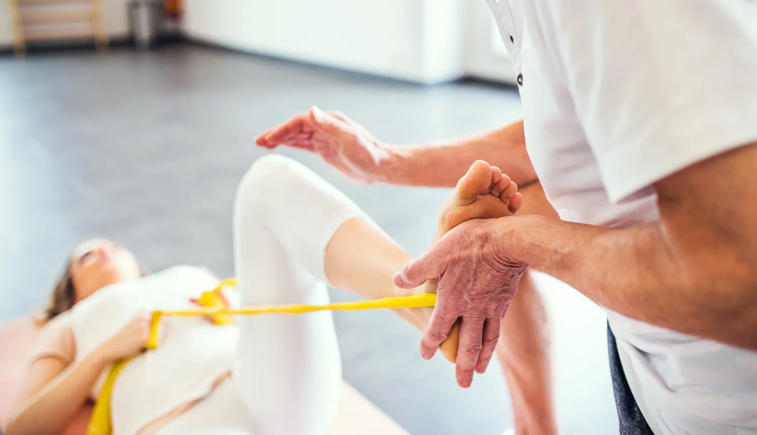 Kiedy rehabilitacja po endoprotezie biodra?