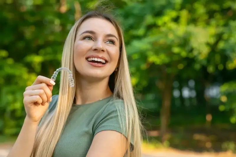 Invisalign ile trwa leczenie?